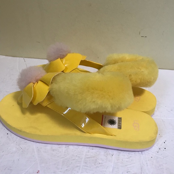 Ugg Australia NEW Poppy Flip Flop Thong Sandals Remove Back Strap Flower Pom Pom - Picture 3 of 15